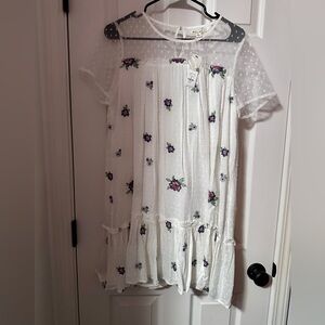 NWT Francesca's Mi ami Flower Emroidered Shift Ivory Dress, Size M